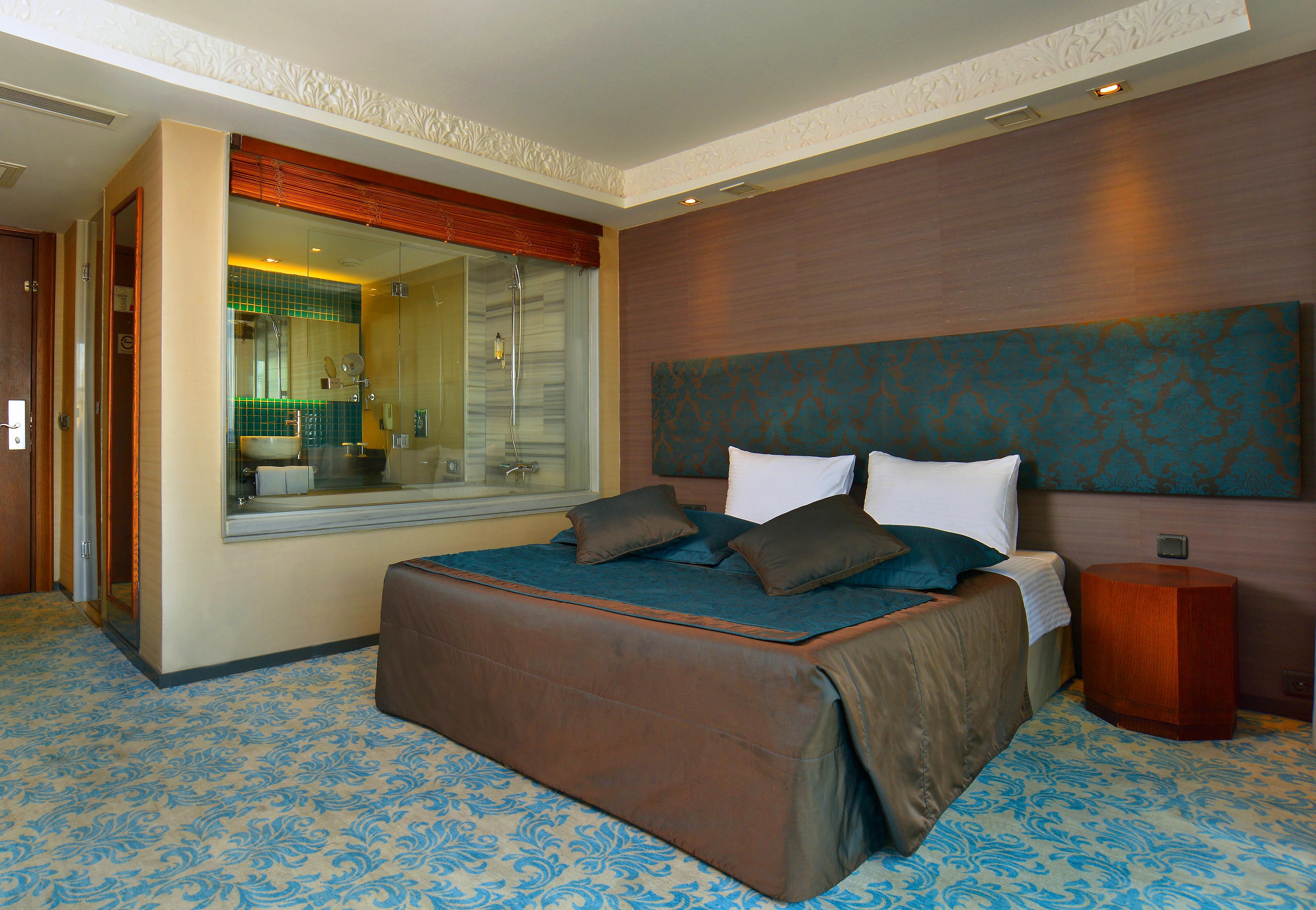 Pera Tulip & - Taksim Pera Center Hotel 4*