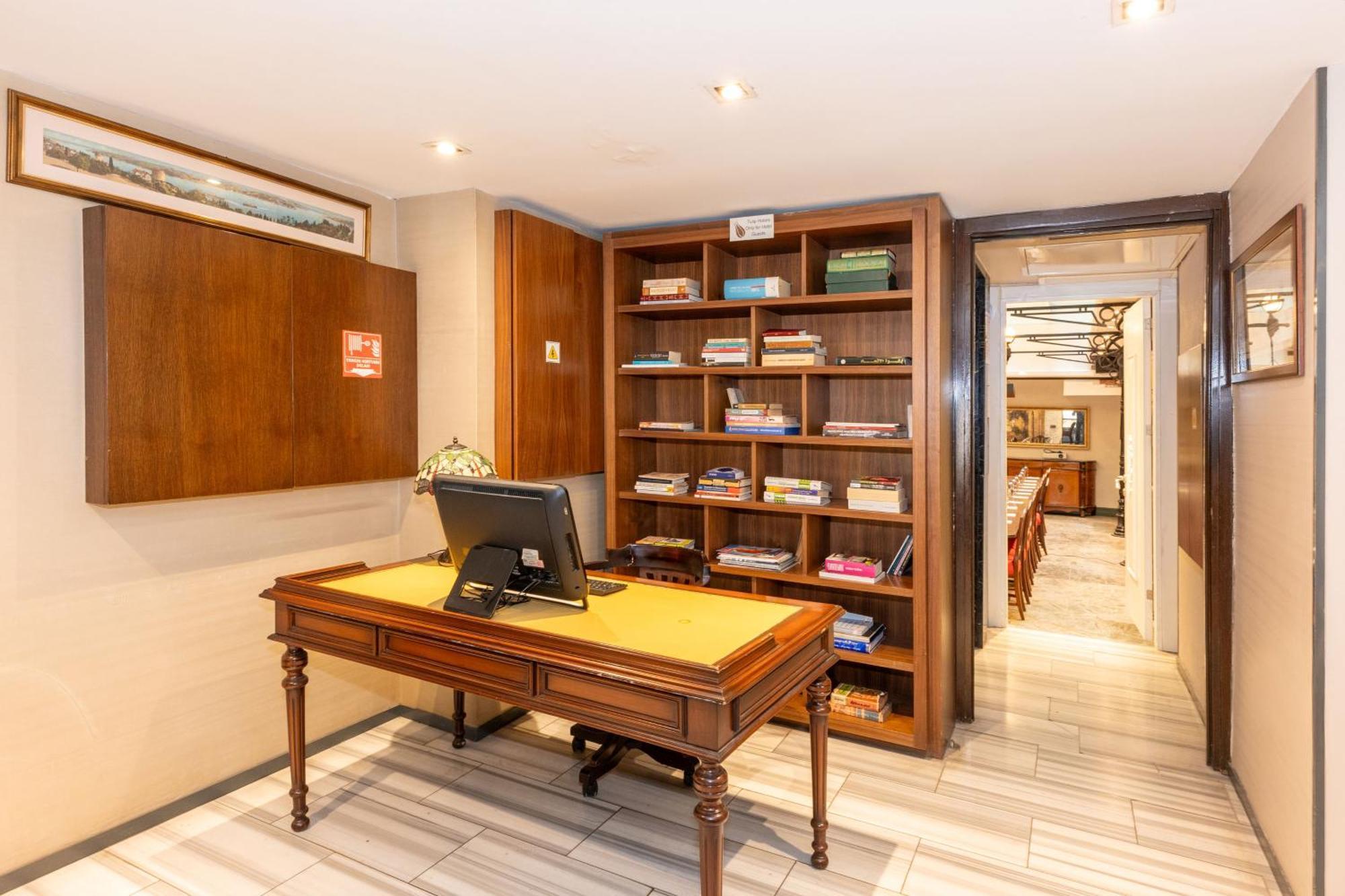 Hotel Pera Tulip & - Taksim Pera Center 4*