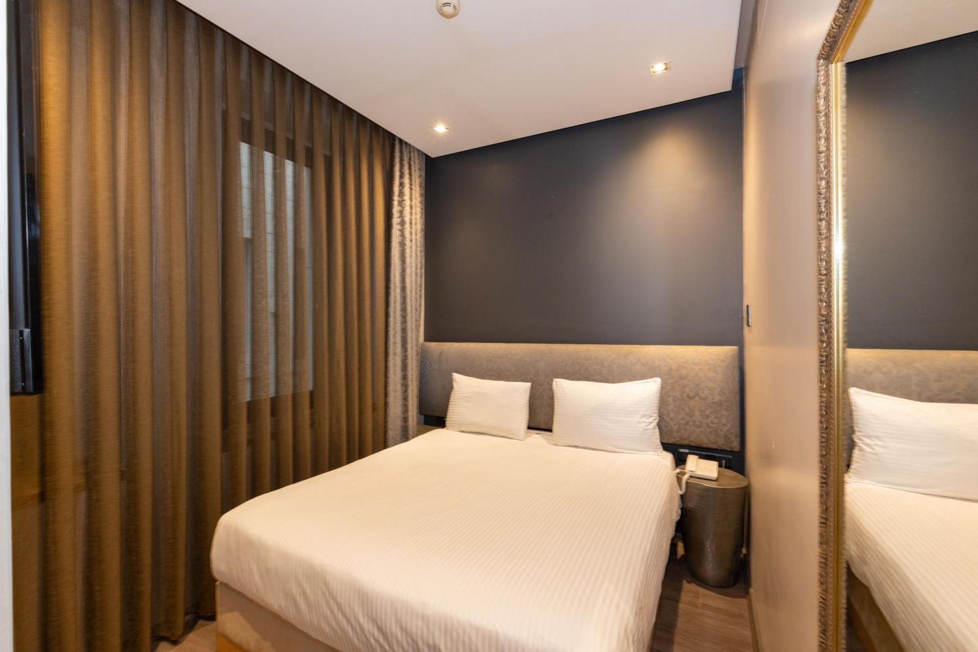 Pera Tulip & - Taksim Pera Center 4*